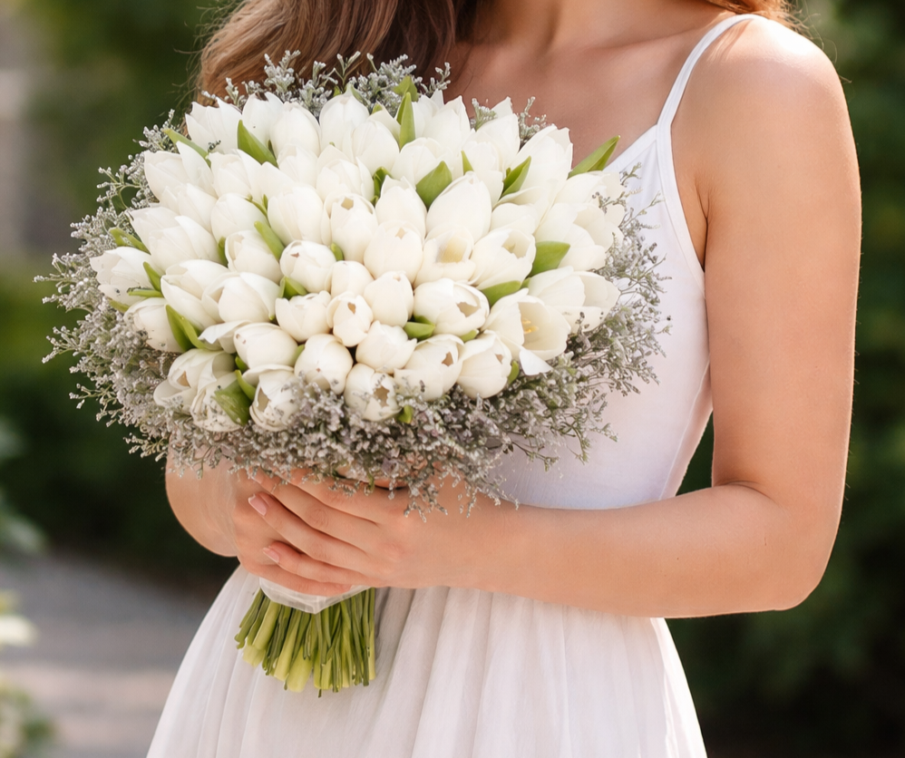 Tulip Wedding Flowers: Bridal Bouquets, Pairings & Styling Ideas in the UAE