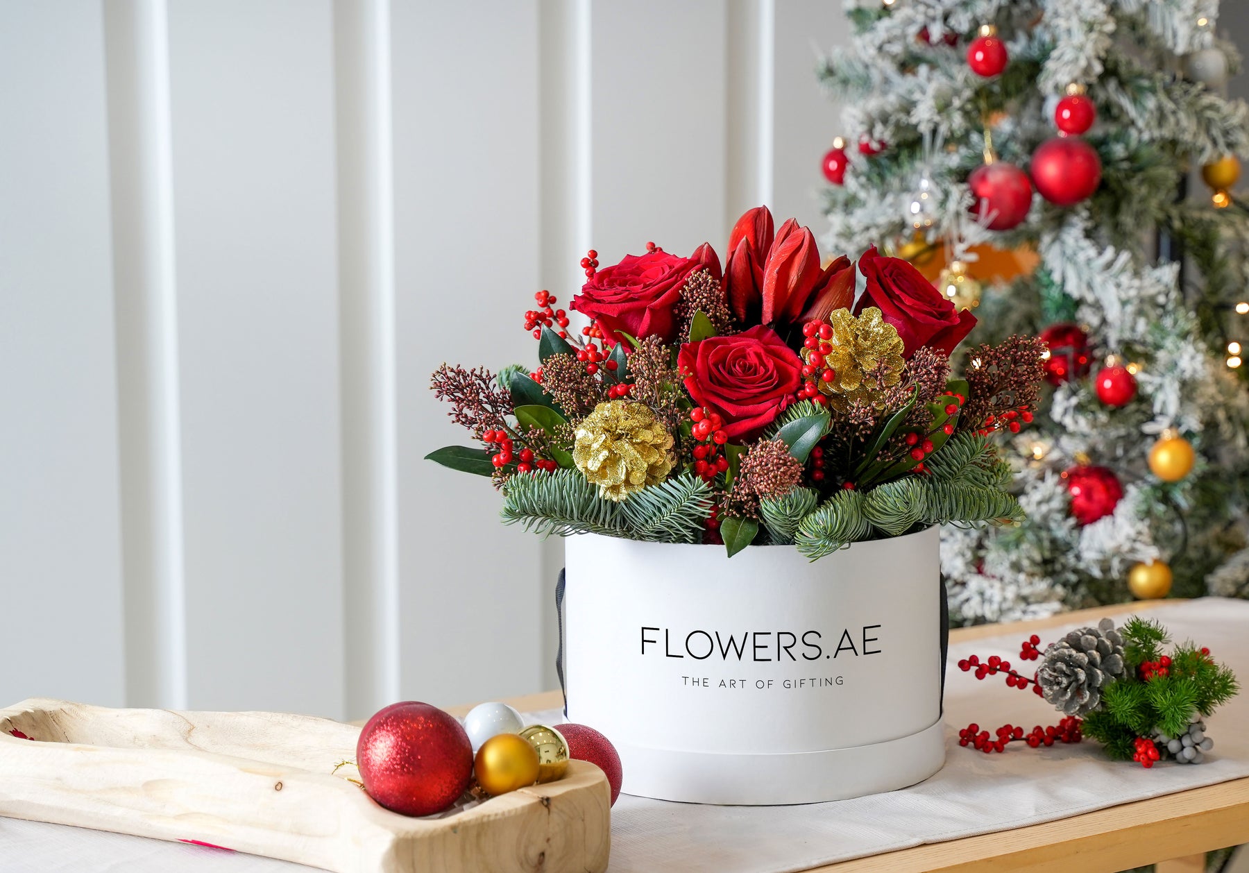 Christmas Flowers & Festive Decorations