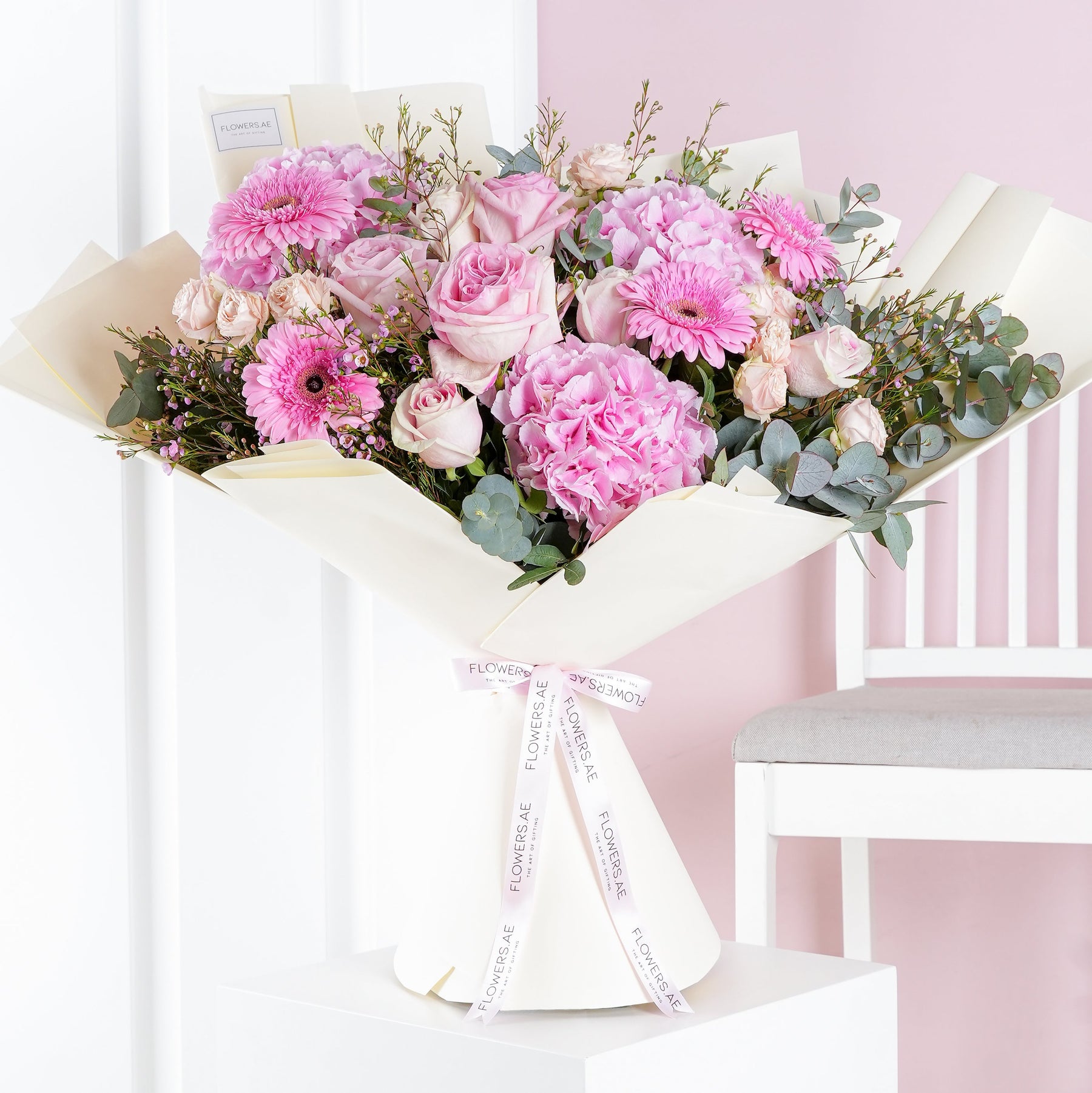 Celebrating Emirati Women's Day With Flowers