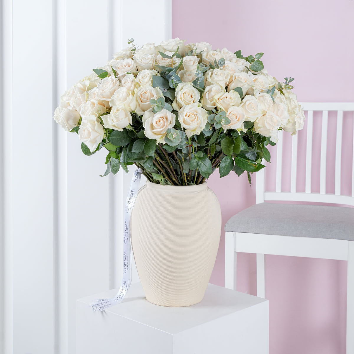 100 White Roses - Vase