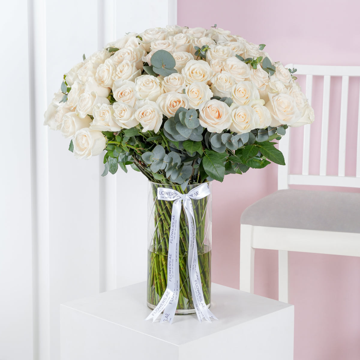 100 White Roses - Vase