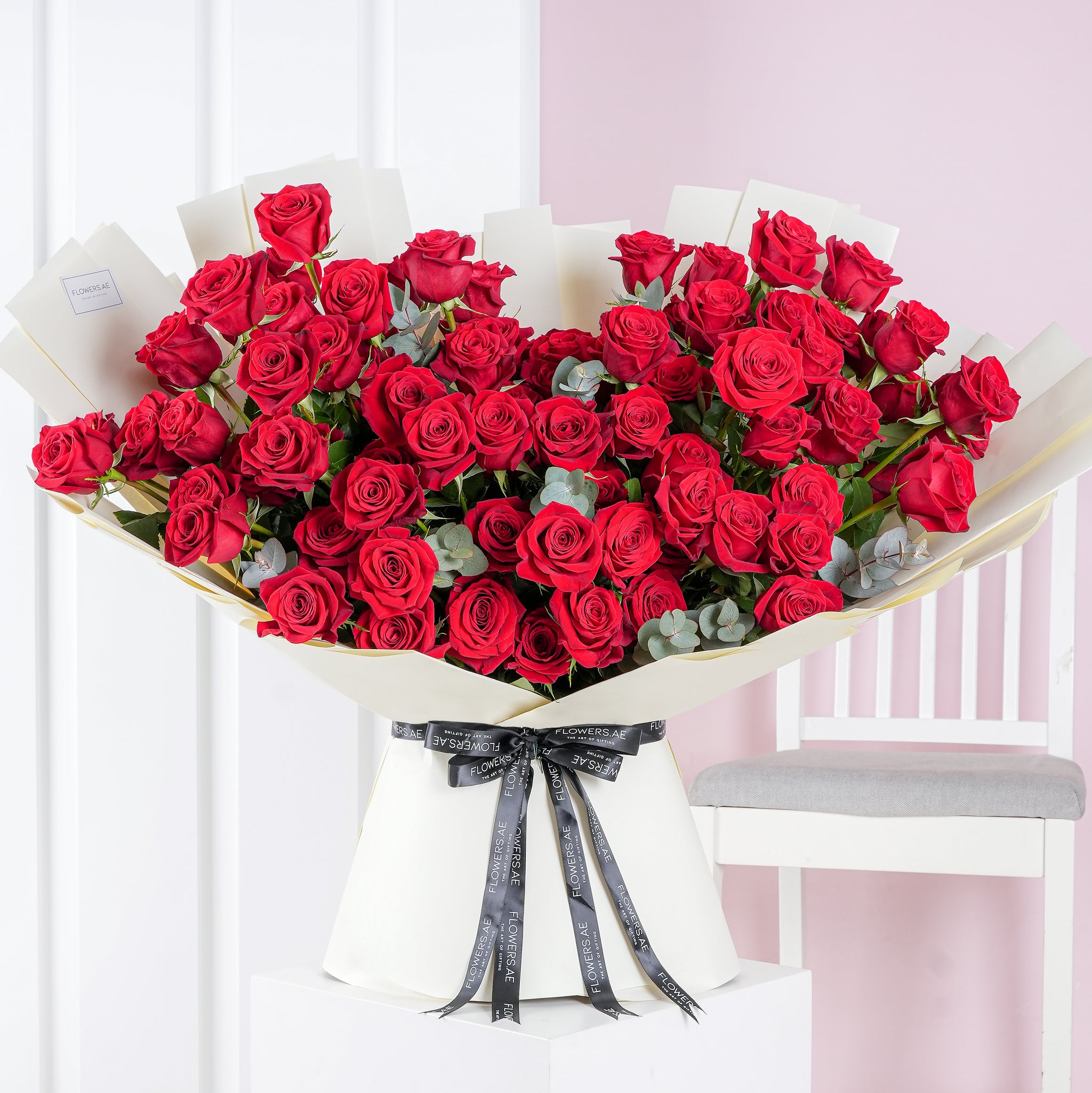 12 Best Flowers for Valentine's Day 2024 - Popular Roses & Arrangements to  Send to Your Valentine