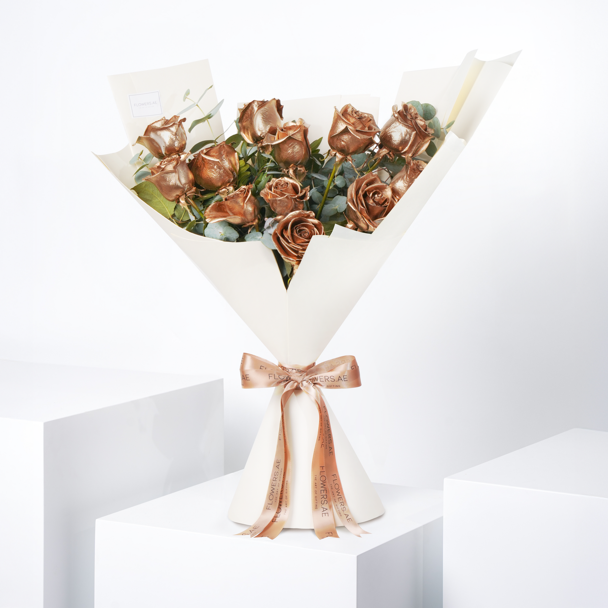 12 Gold Roses | Free Same-Day Delivery to all Emirates - Flowers.ae