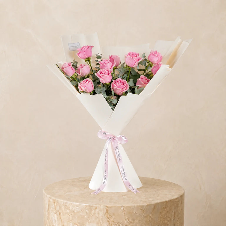 12 Pink Roses