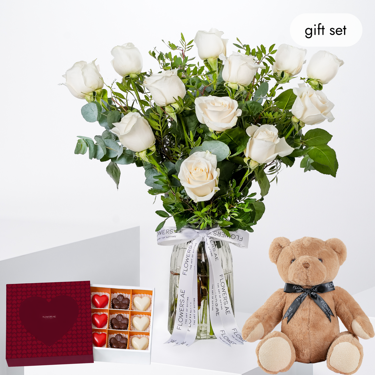 12 White Roses - Vase (Teddy)