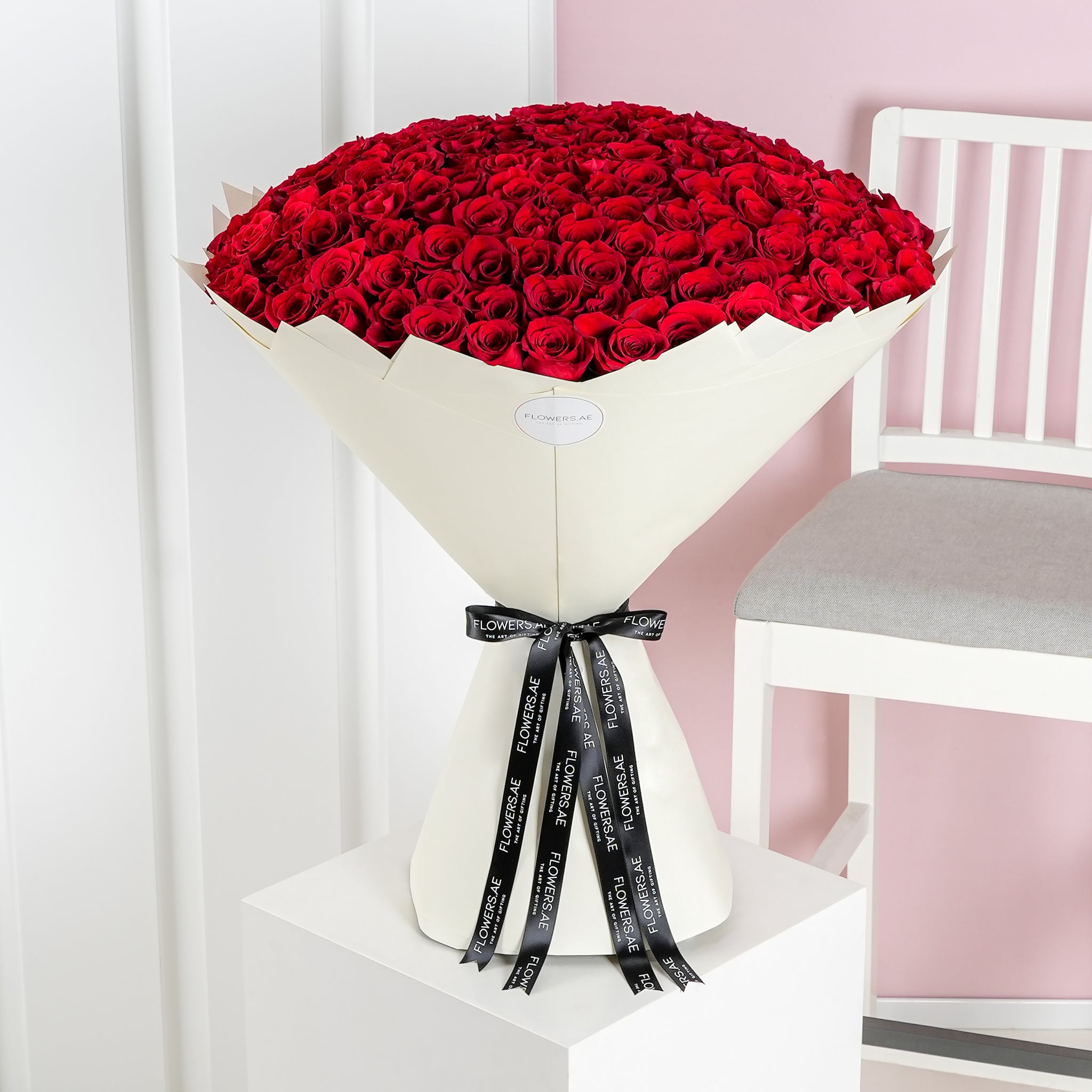 200 Red Roses | Free Same-Day Delivery to all Emirates - Flowers.ae