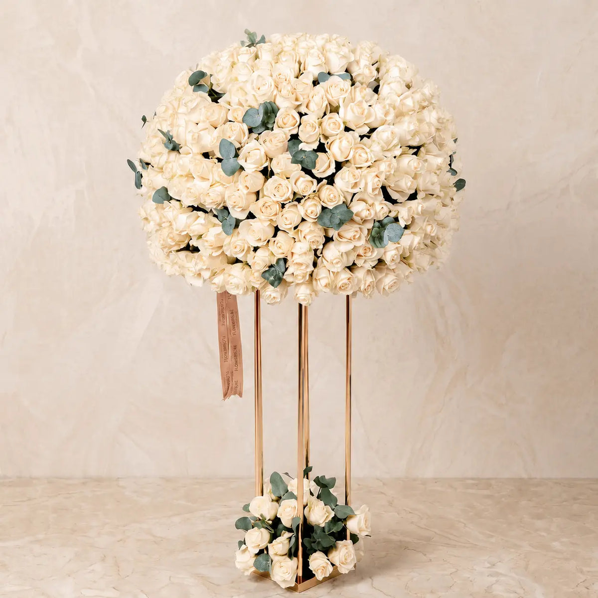 365 White Roses Stand