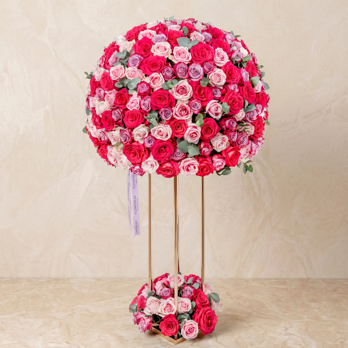 365 Blush Roses Stand