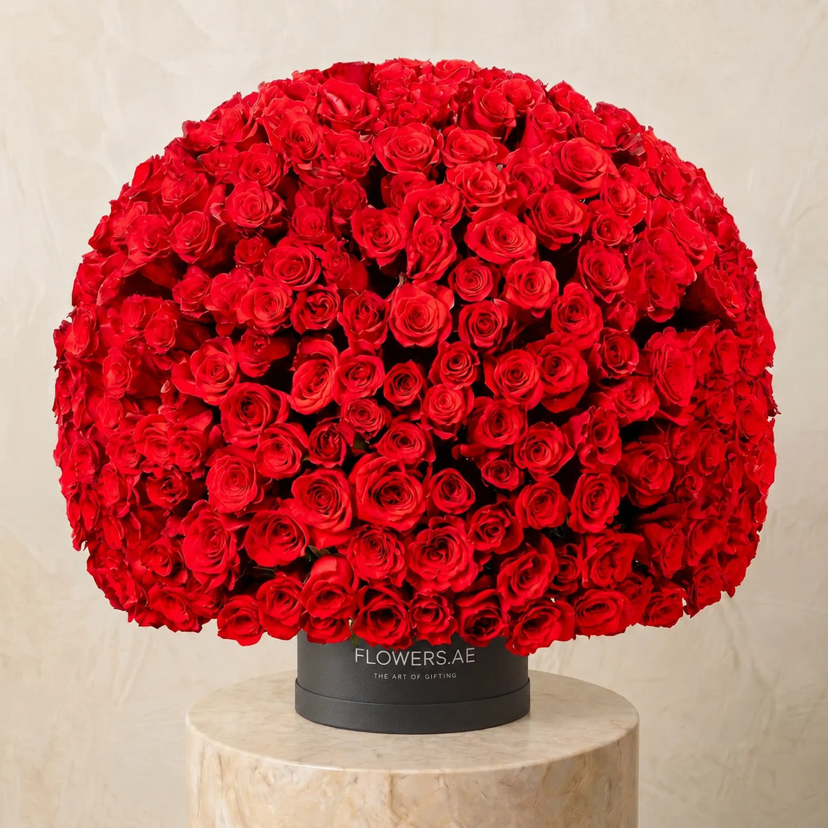 365 Red Roses Hatbox