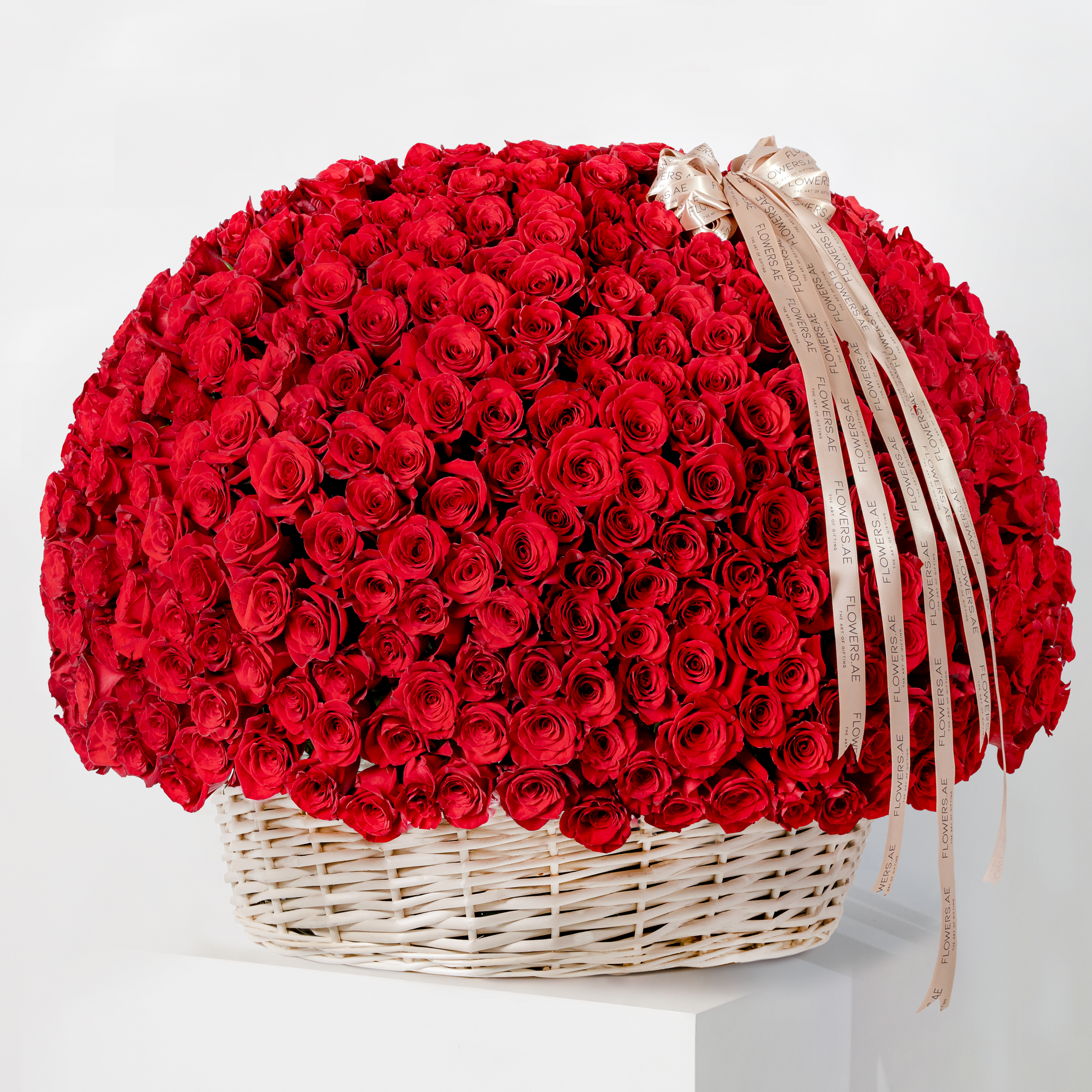 500 Count Roses 500 Red Roses Basket | Free Same-Day Delivery to all Emirates - Flowers.ae