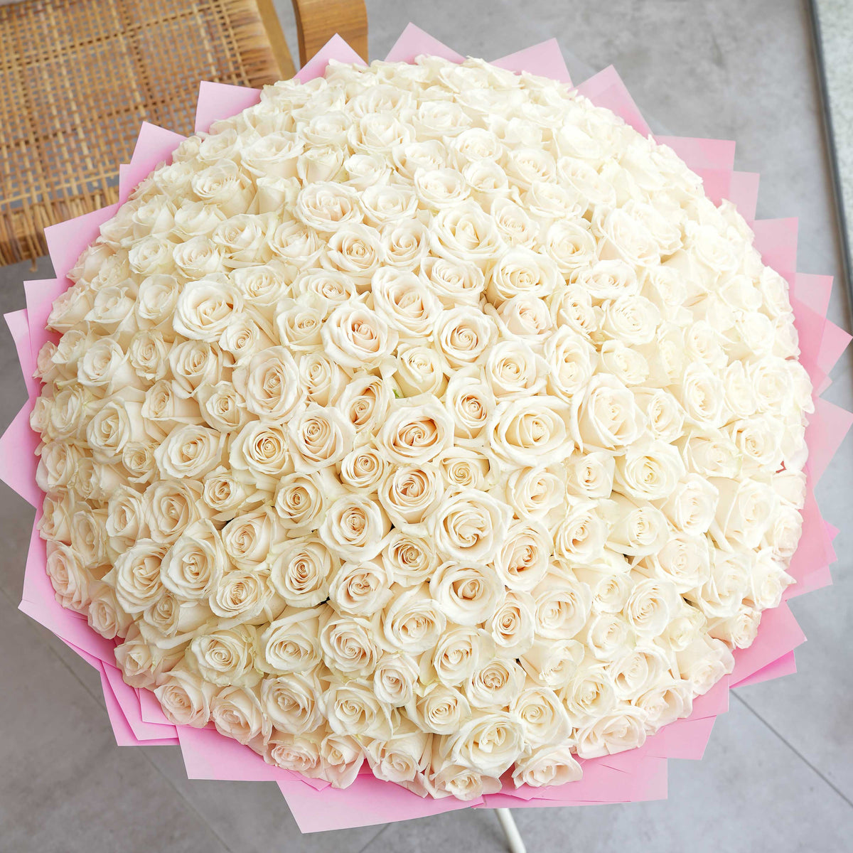 200 White Roses