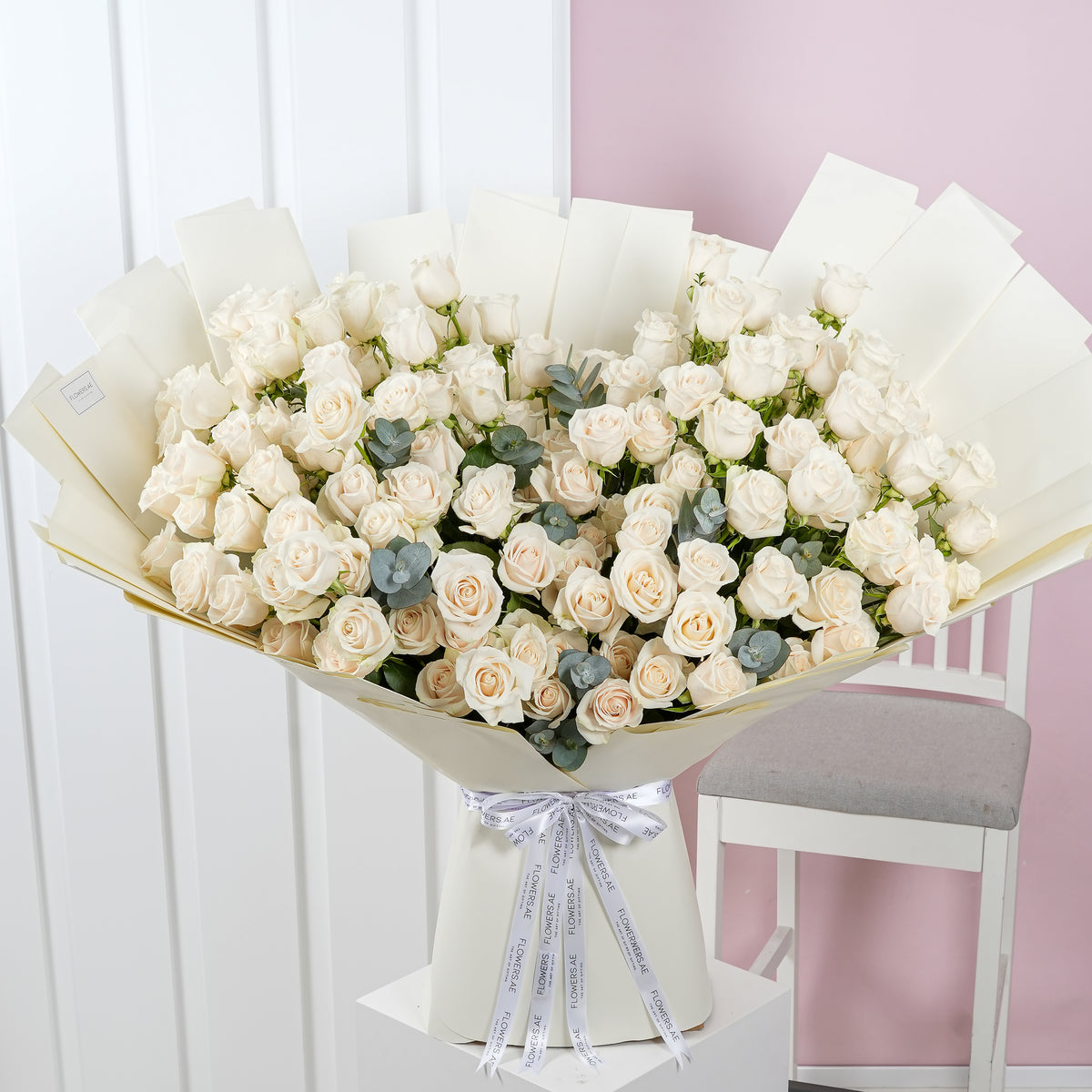 200 White Roses