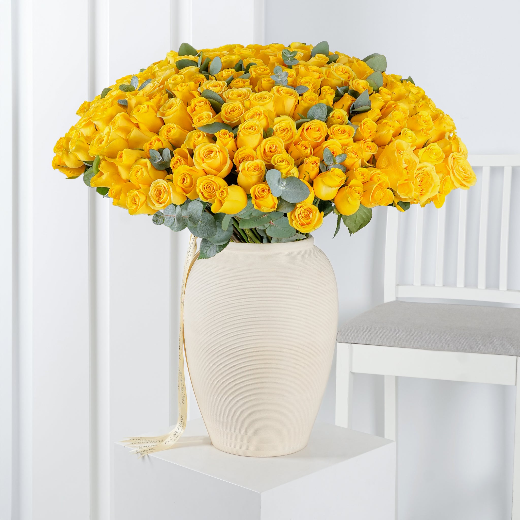 Yellow Roses Ina Vase 200 Yellow Roses - Free Same-Day Delivery to all Emirates - Flowers.ae