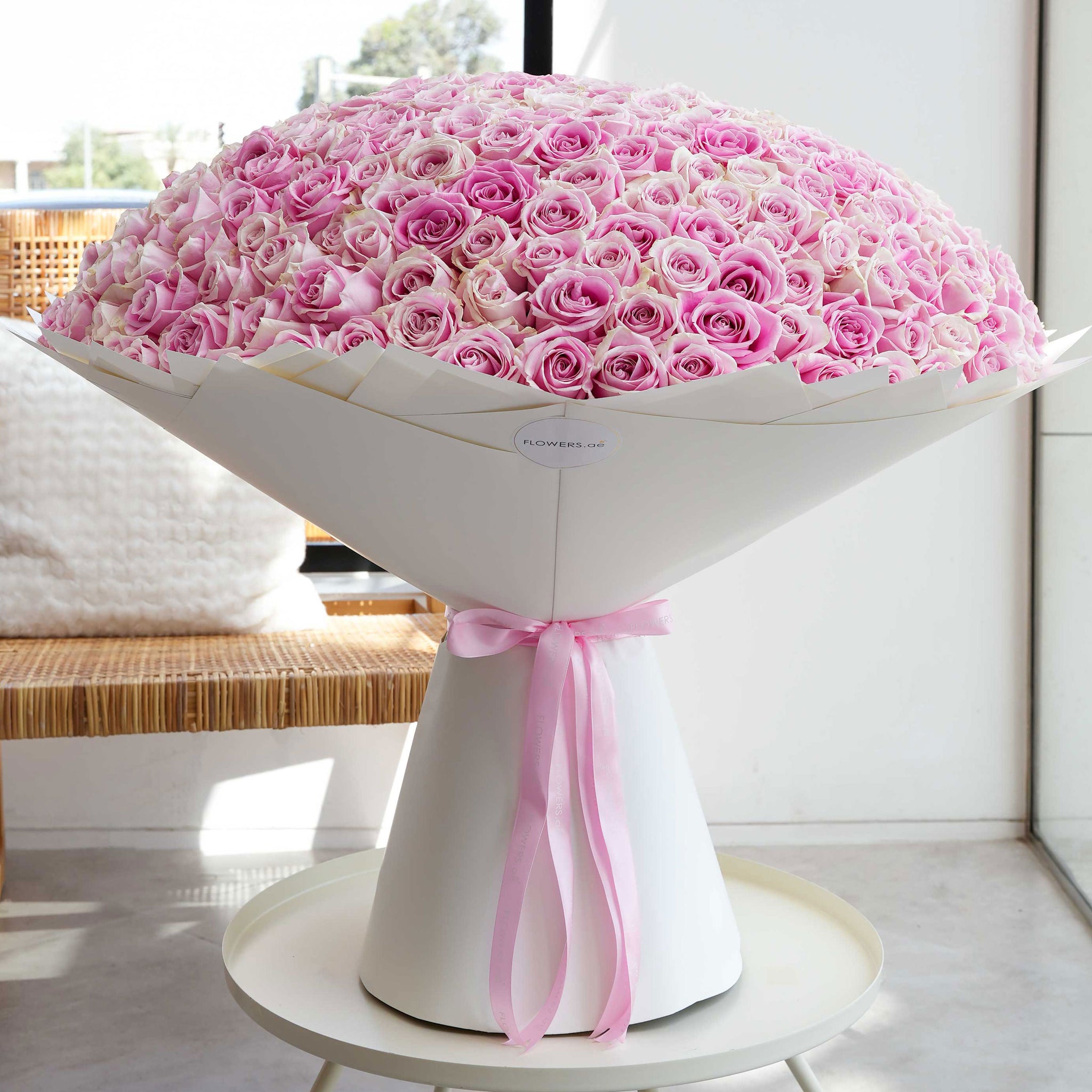 365 Red Roses 365 Pink Roses | Free Same-Day Delivery to all Emirates - Flowers.ae