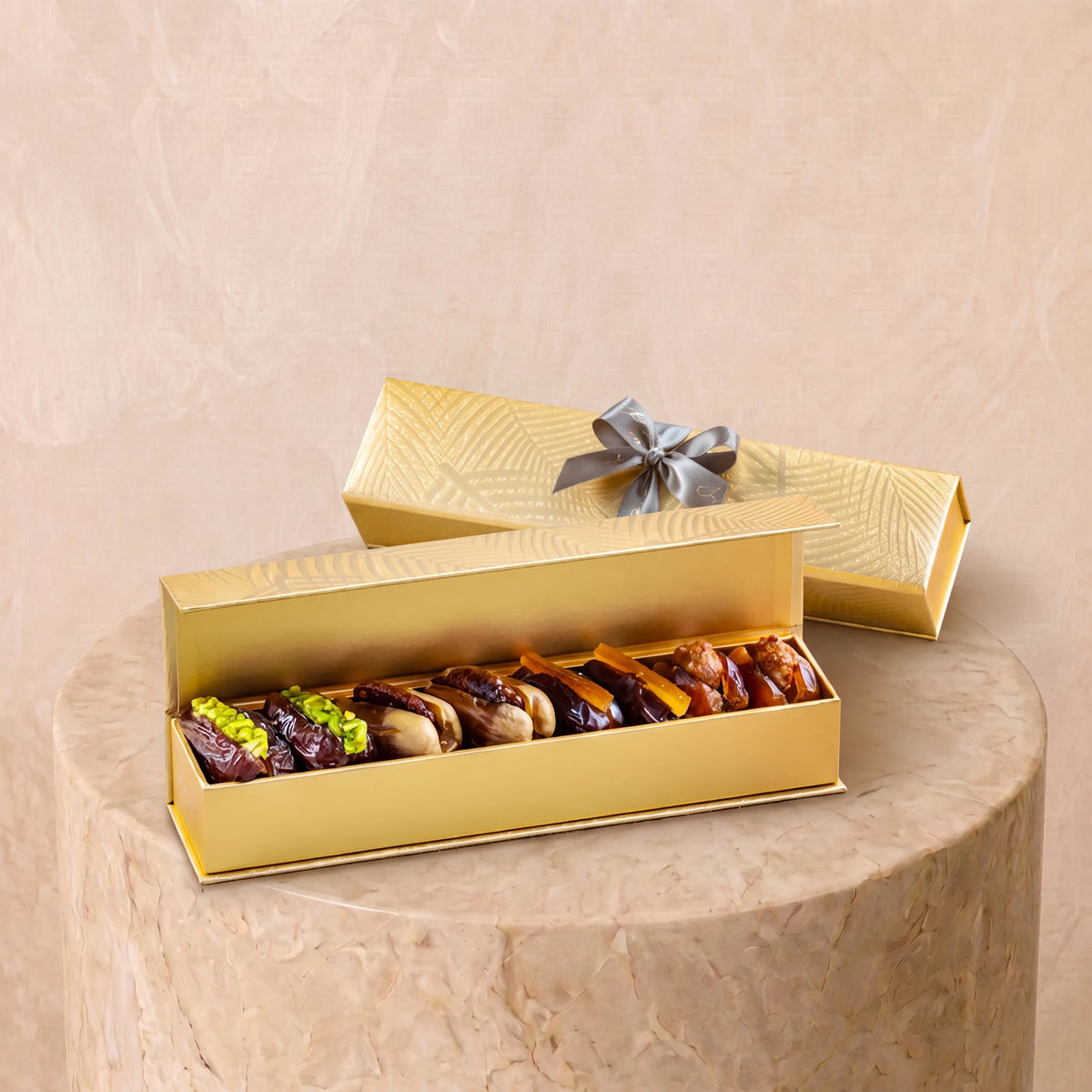 Dates 8pcs