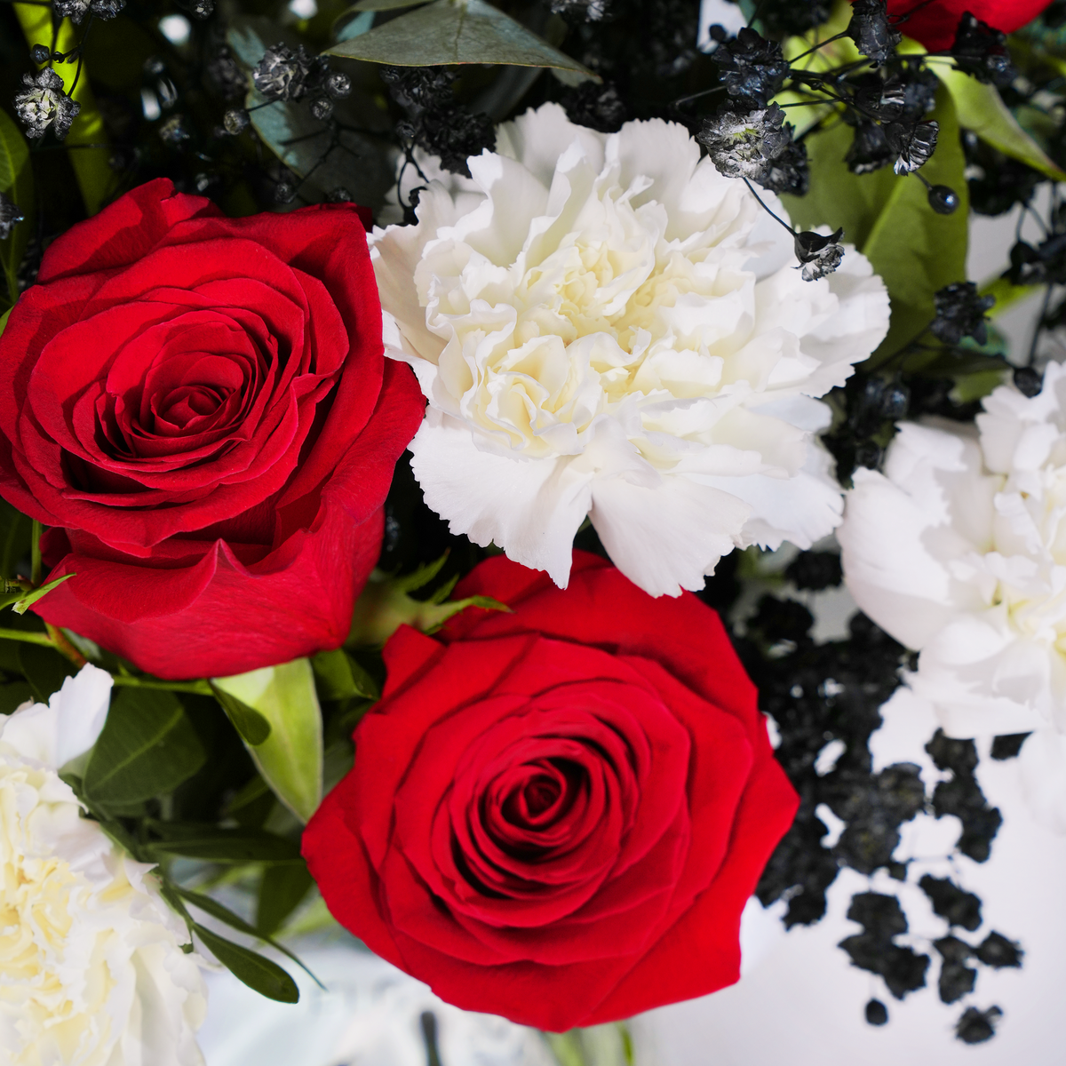 UAE National Flowers Vase