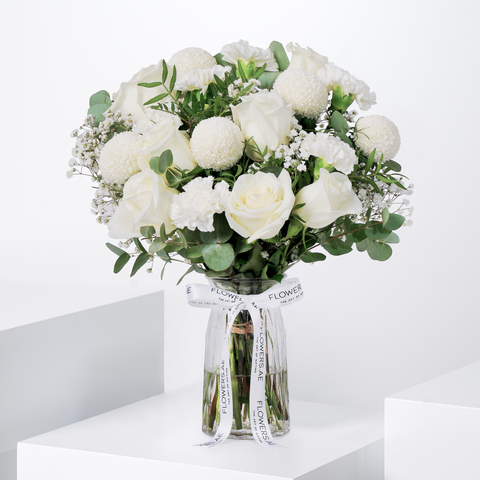 White Elegance Glass Vase