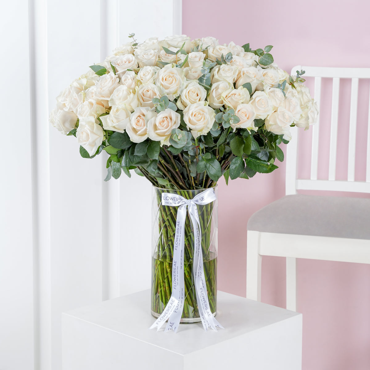 50 White Roses Vase