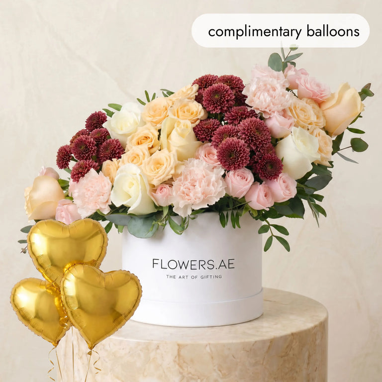 Petite Dune Hatbox (Complimentary balloons)