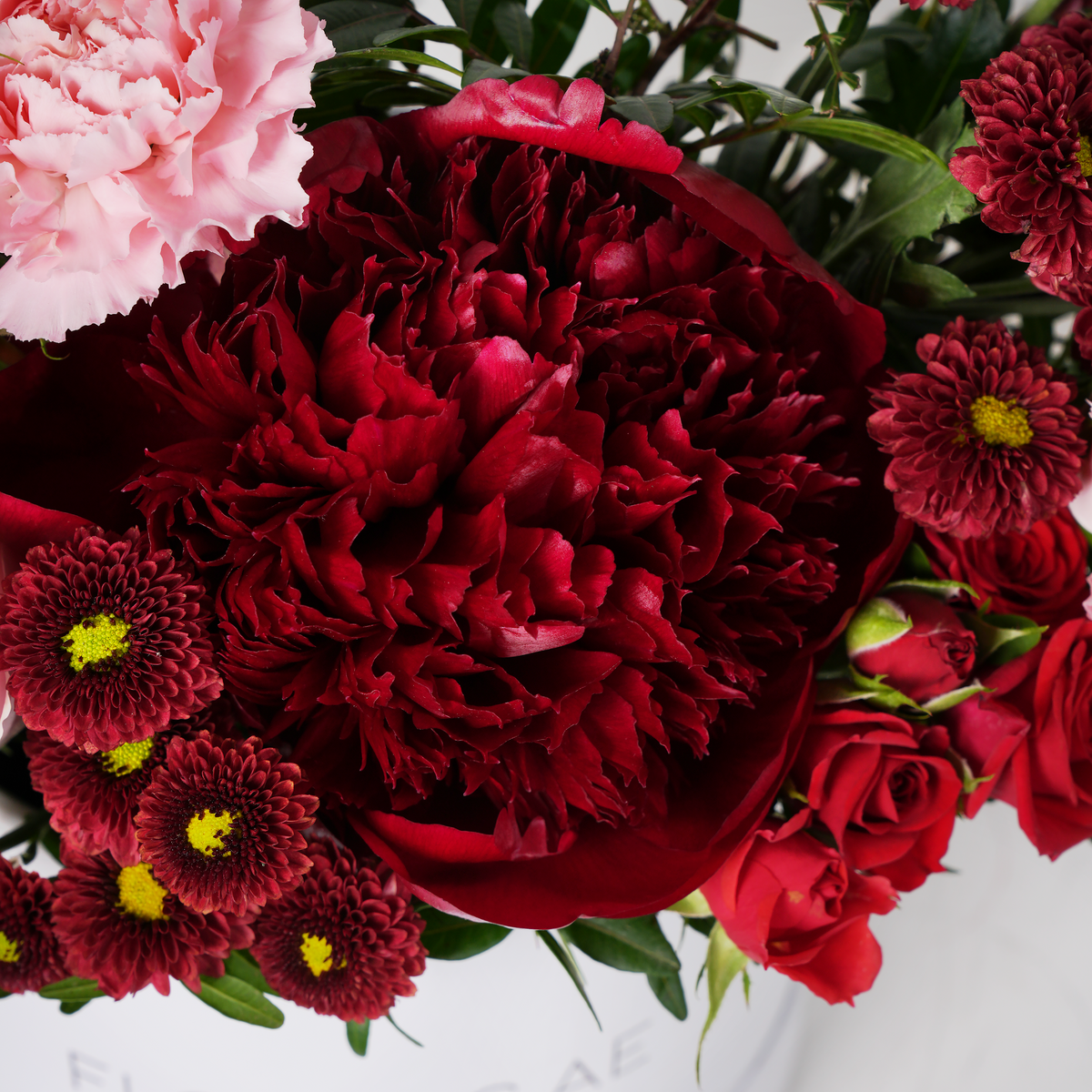 Eid Petite Rouge Peony Hatbox (Cake Gift Set)