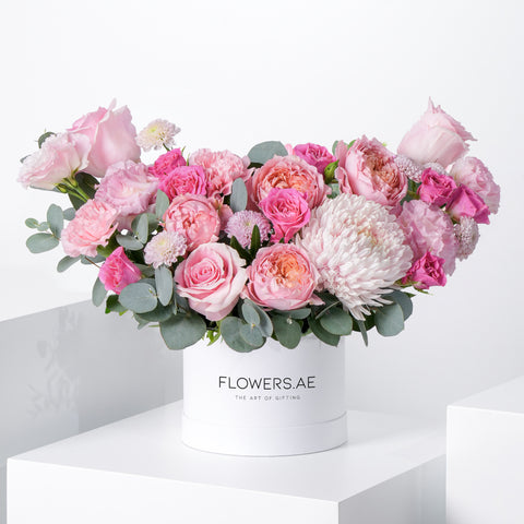 Petite Pink Delight Hatbox