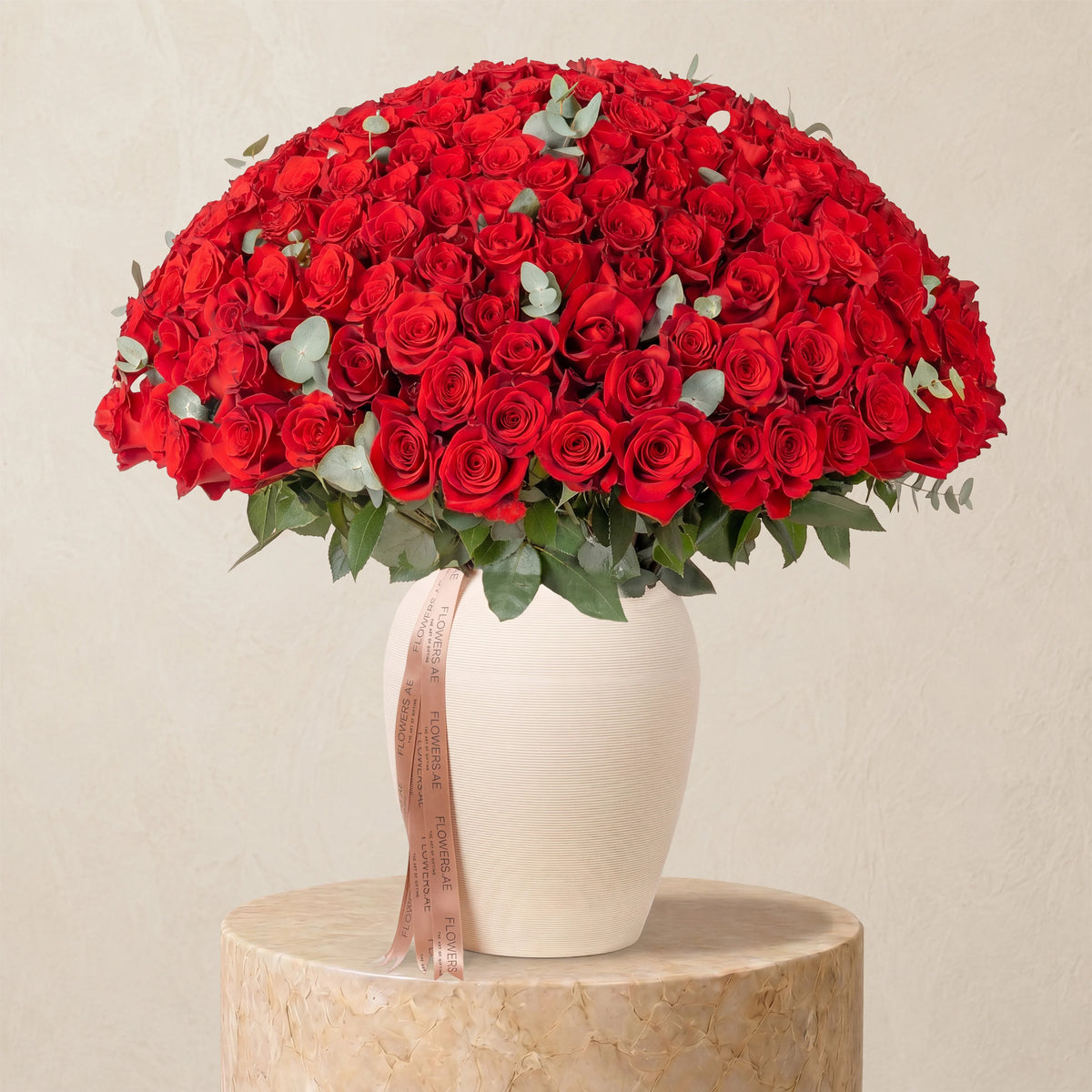 200 Red Roses Vase