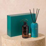 Vetiver Cedar Reed Diffuser – An elegant reed diffuser with sustainable fiber sticks, showcased in a sophisticated porc…