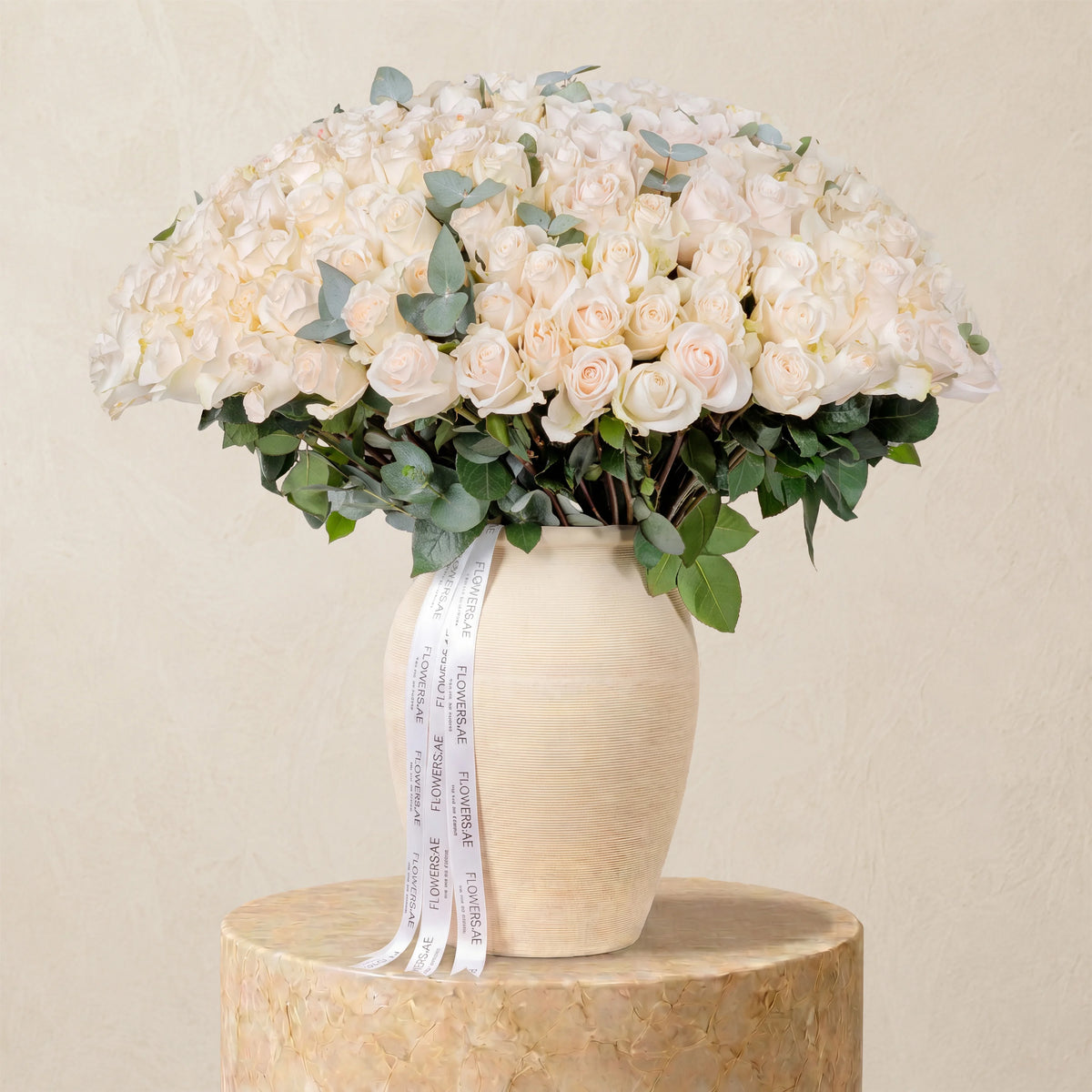 200 White Roses Vase