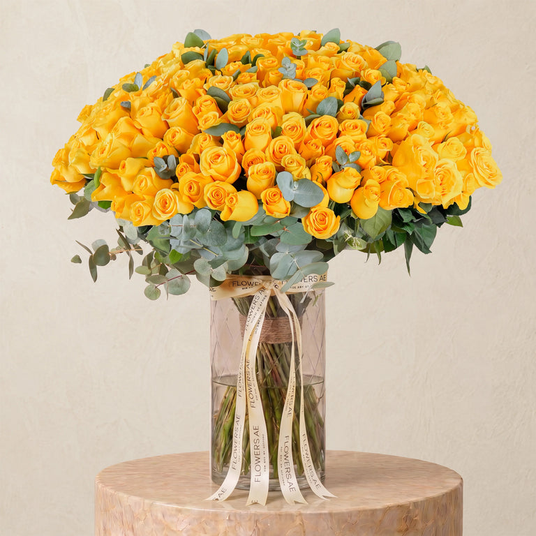 200 Yellow Roses Vase
