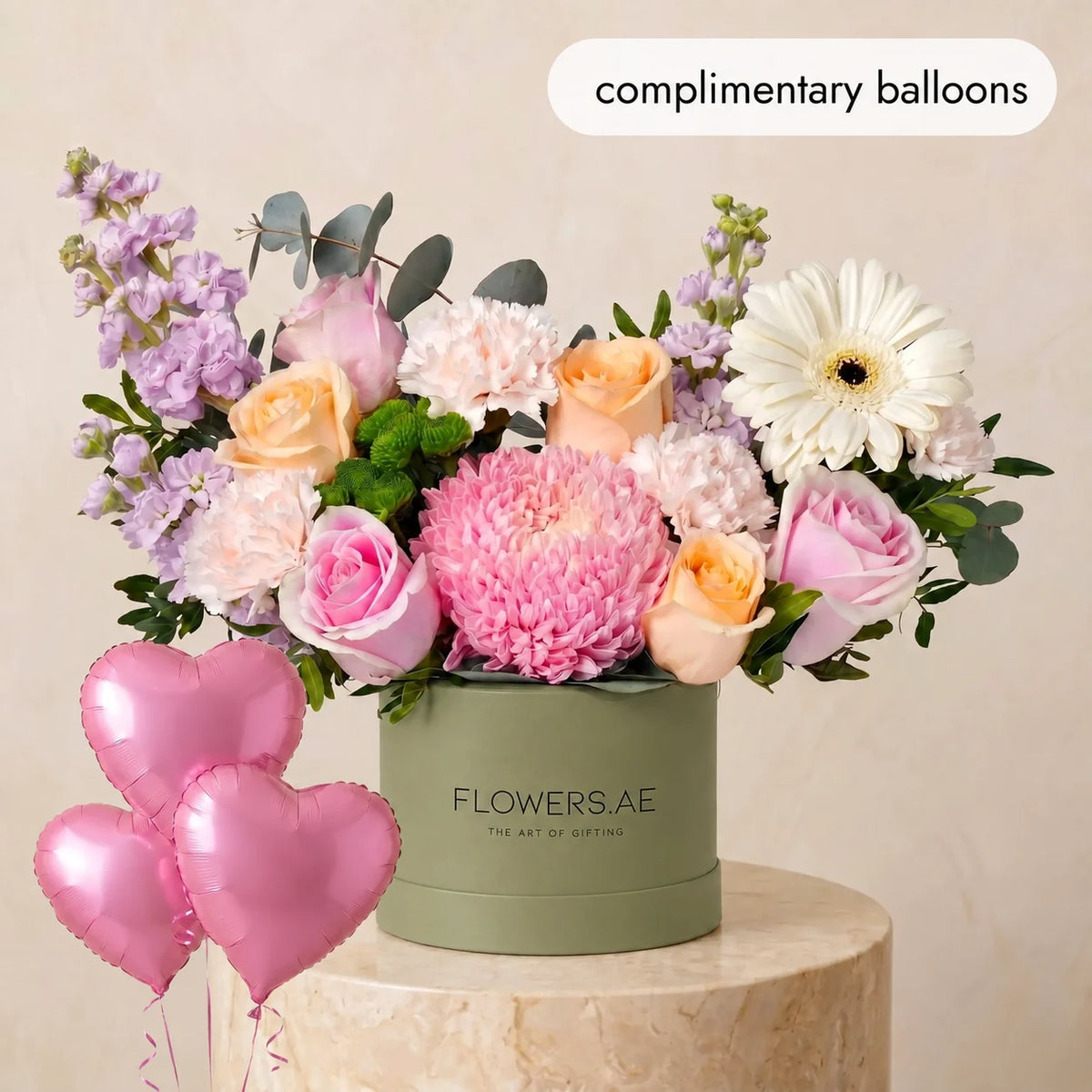 Petite Portofino Hatbox (Complimentary balloons)